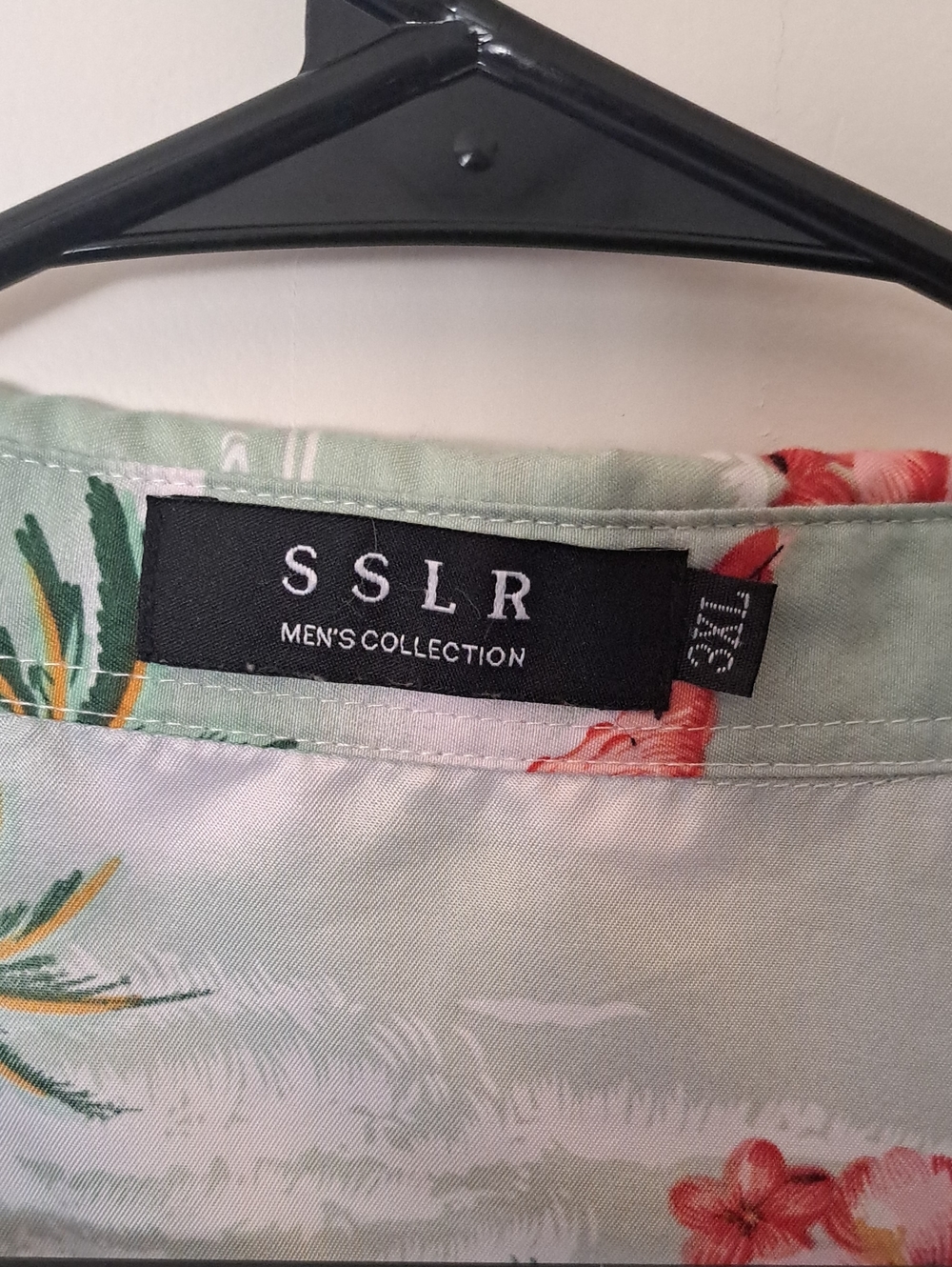 SSLR Men's Casual Button-Down Shirt in Light Mint Floral